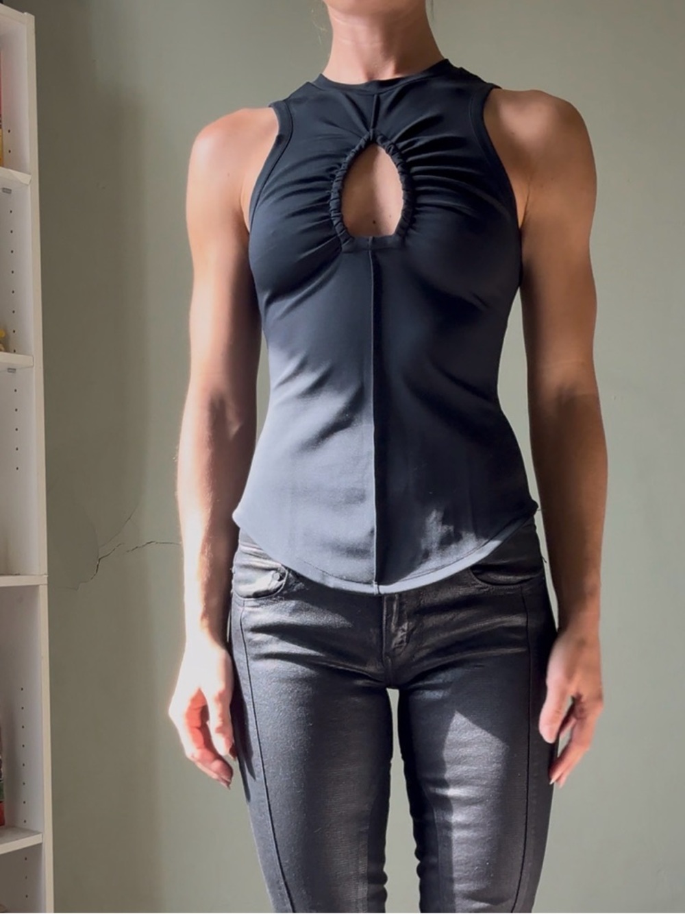 Jordan x Tela Black Ruched Keyhole High-Neck Tank - Picture 2 of 5